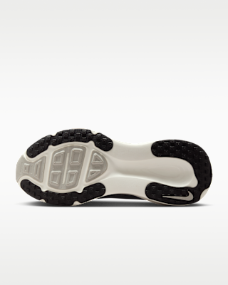 Nike Vomero 18 Men's Road Running Shoes (Wide). Nike JP